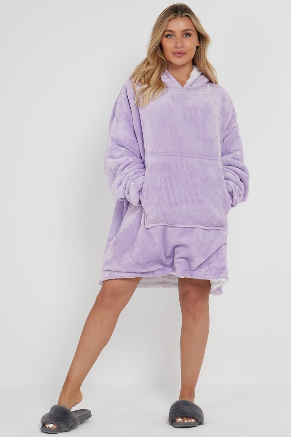 Oversize Teddy Sherpa Hoodie Blanket â Wearable Fleece Blanket with Sleeves | Night Zone