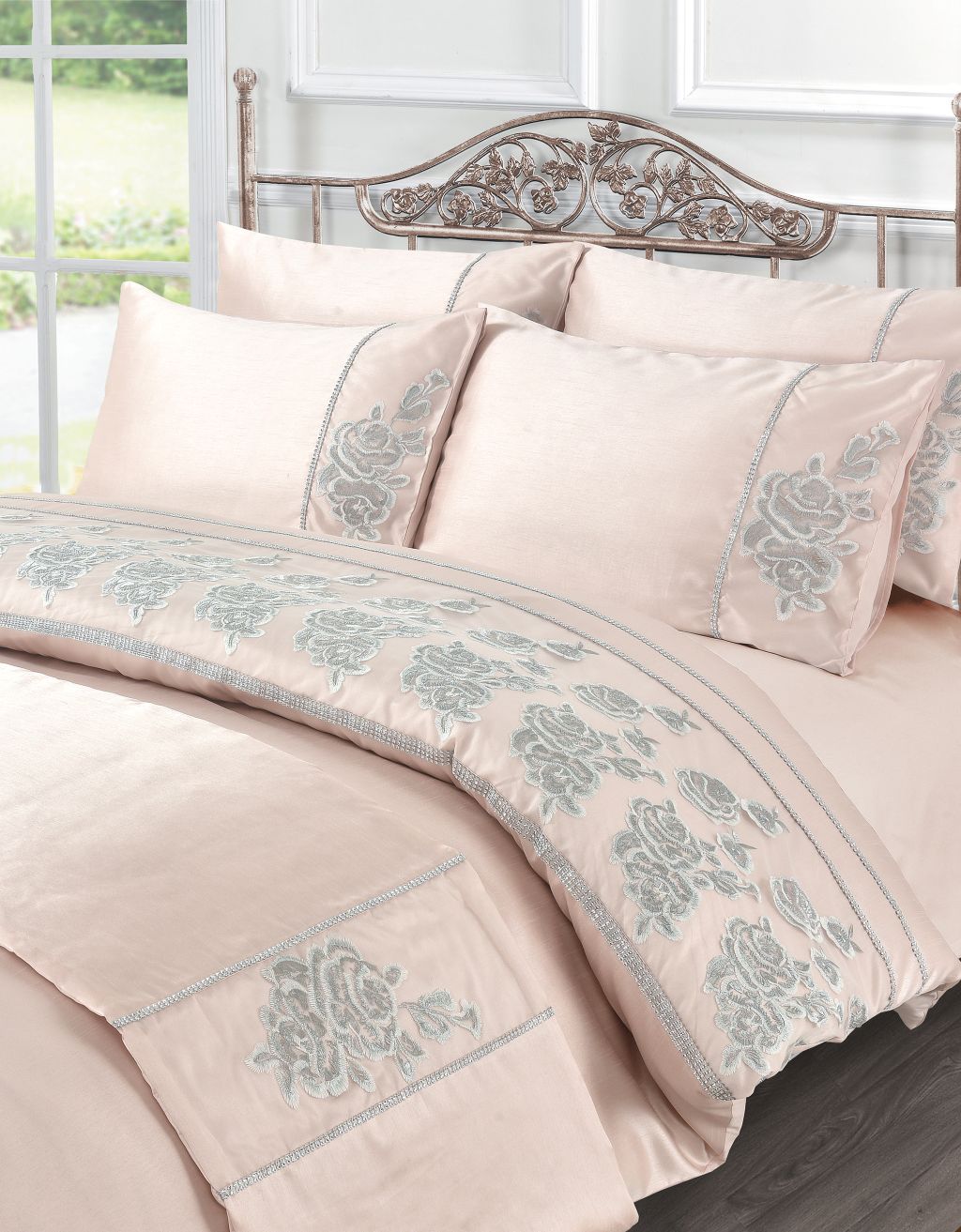 Amara Embroidered Floral Microfibre Duvet Cover Set – Luxury Bedding | Night Zone