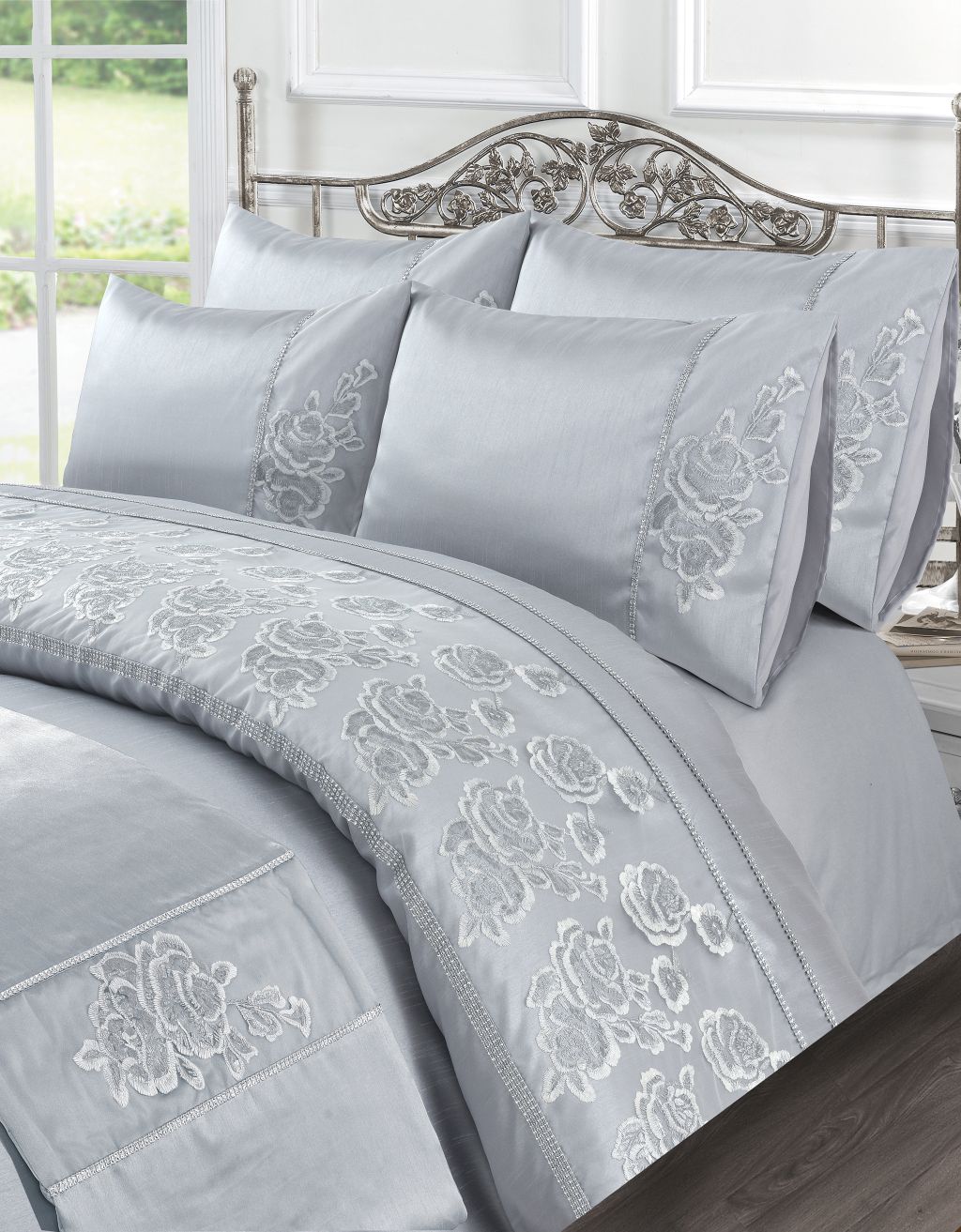 Amara Embroidered Floral Microfibre Duvet Cover Set – Luxury Bedding | Night Zone