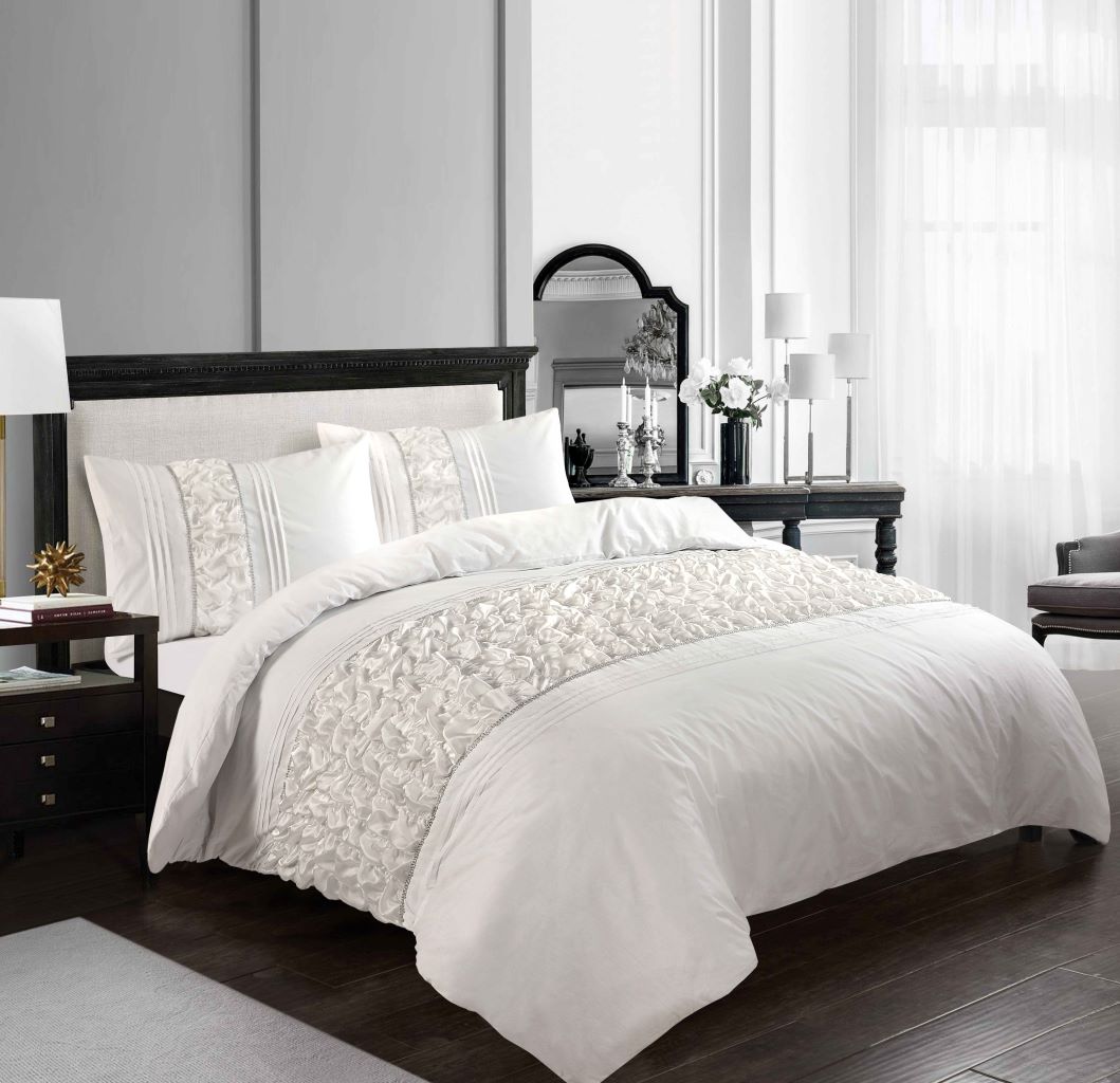 Aurora Ruffled Diamond Lace Sequin Polycotton Duvet Cover Set – Luxury Bedding | Night Zone