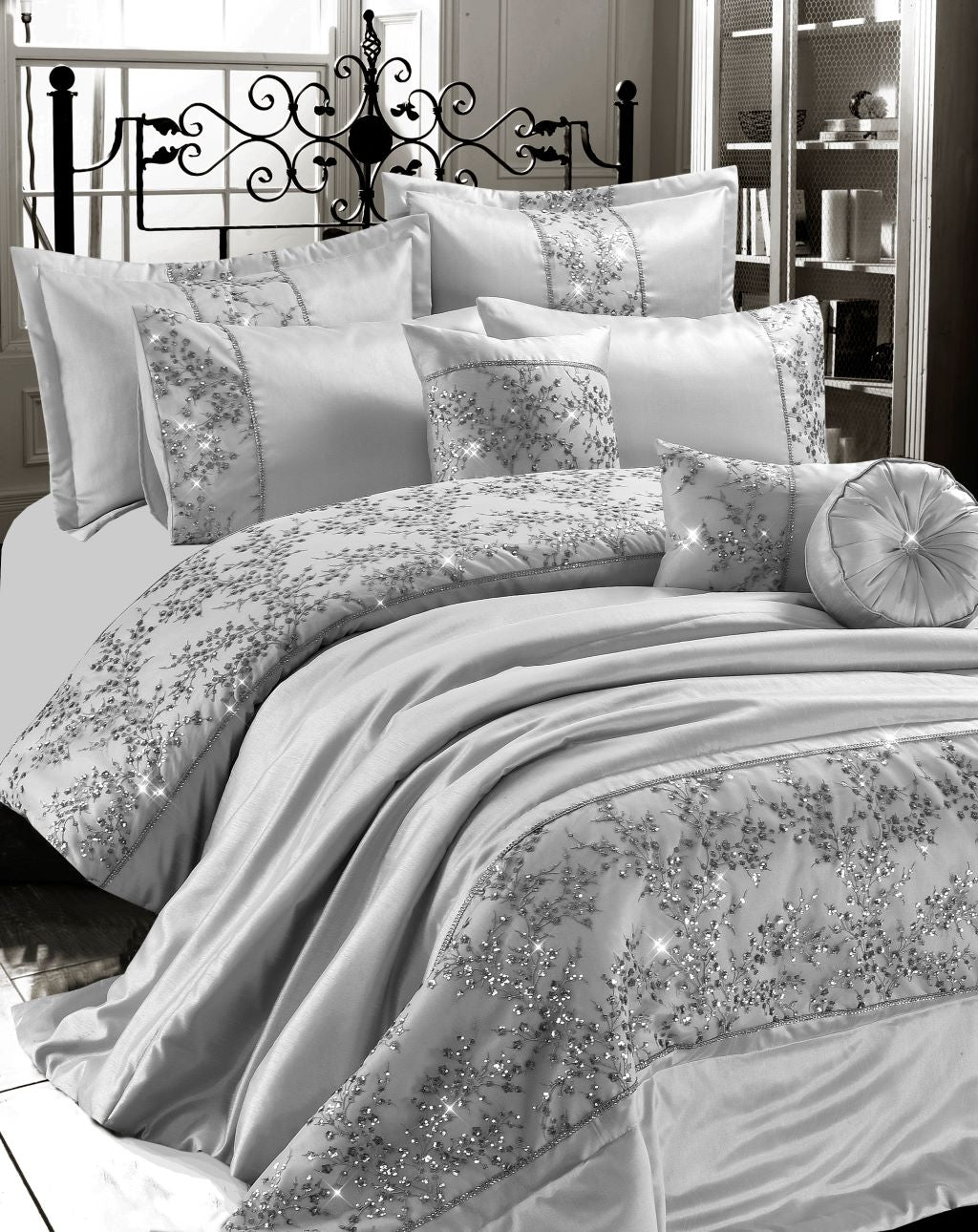 Gigi Embroidered Sparkle Duvet Cover Set – Luxury Glamour Bedding | Night Zone