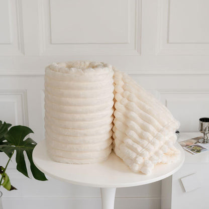 Chunky Ribbed Faux Fur Velvet Throw Blanket – Soft Touch Sofa & Bed Throw | Night Zone