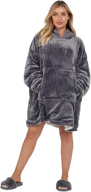 Oversize Teddy Sherpa Hoodie Blanket – Wearable Fleece Blanket with Sleeves | Night Zone