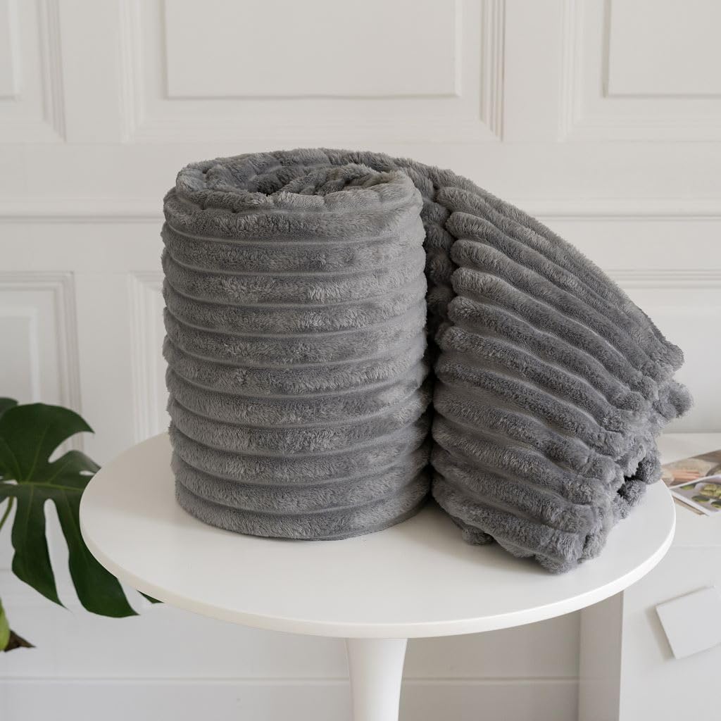 Chunky Ribbed Faux Fur Velvet Throw Blanket – Soft Touch Sofa & Bed Throw | Night Zone