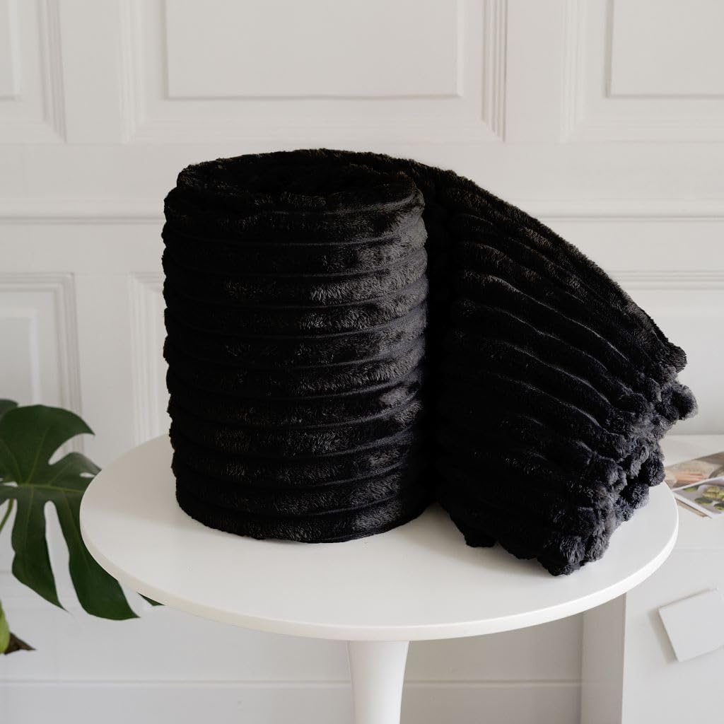 Chunky Ribbed Faux Fur Velvet Throw Blanket – Soft Touch Sofa & Bed Throw | Night Zone