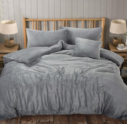 Teddy Fleece Waves Duvet Cover Set with Matching Cushion Covers | Night Zone