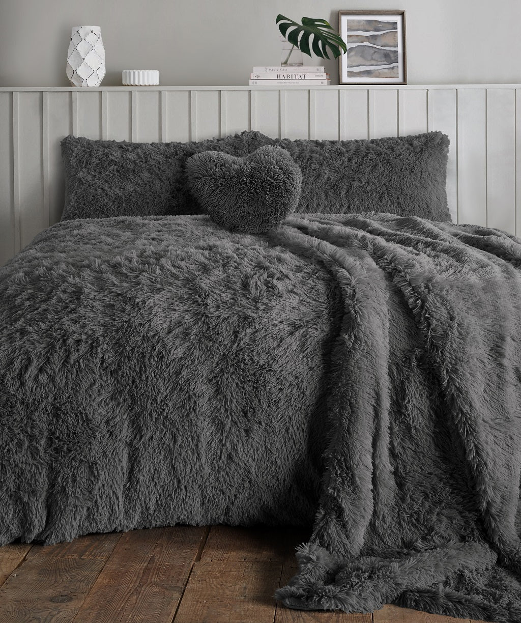 Teddy Bear Fleece Long Fur Duvet Cover Set – Alaska Cuddles Bedding | Night Zone