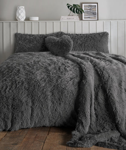 Teddy Bear Fleece Long Fur Duvet Cover Set – Alaska Cuddles Bedding | Night Zone