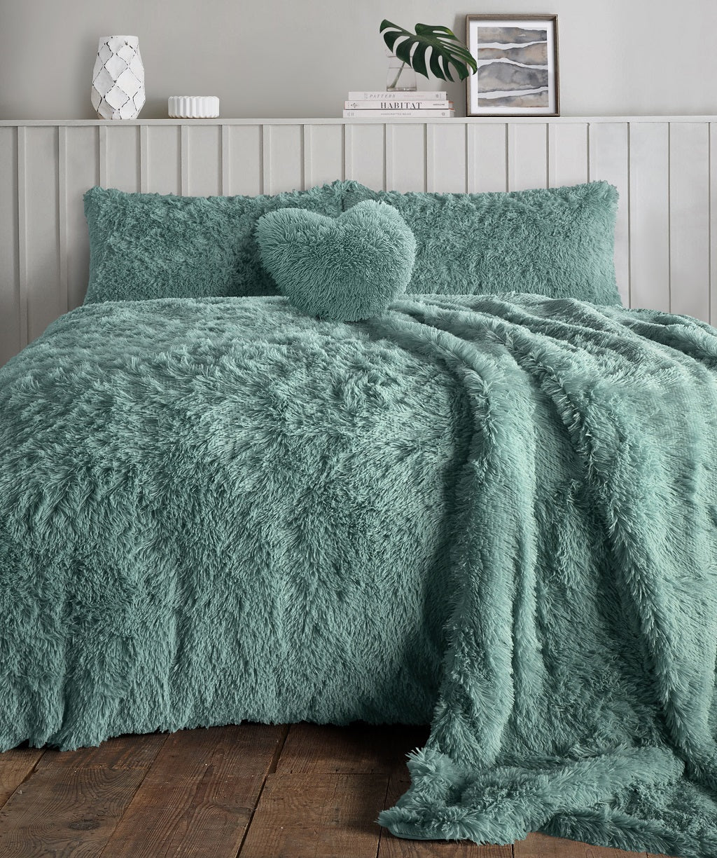 Teddy Bear Fleece Long Fur Duvet Cover Set – Alaska Cuddles Bedding | Night Zone