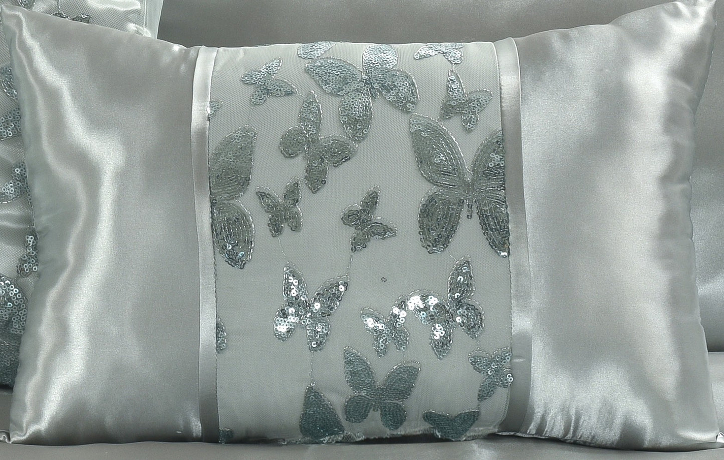 Aisha Embroidered Butterfly 100% Polyester Duvet Cover Set – Luxury Floral Bedding | Night Zone